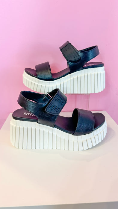 BLACK MIA YURI PLATFORM SANDALS SALE