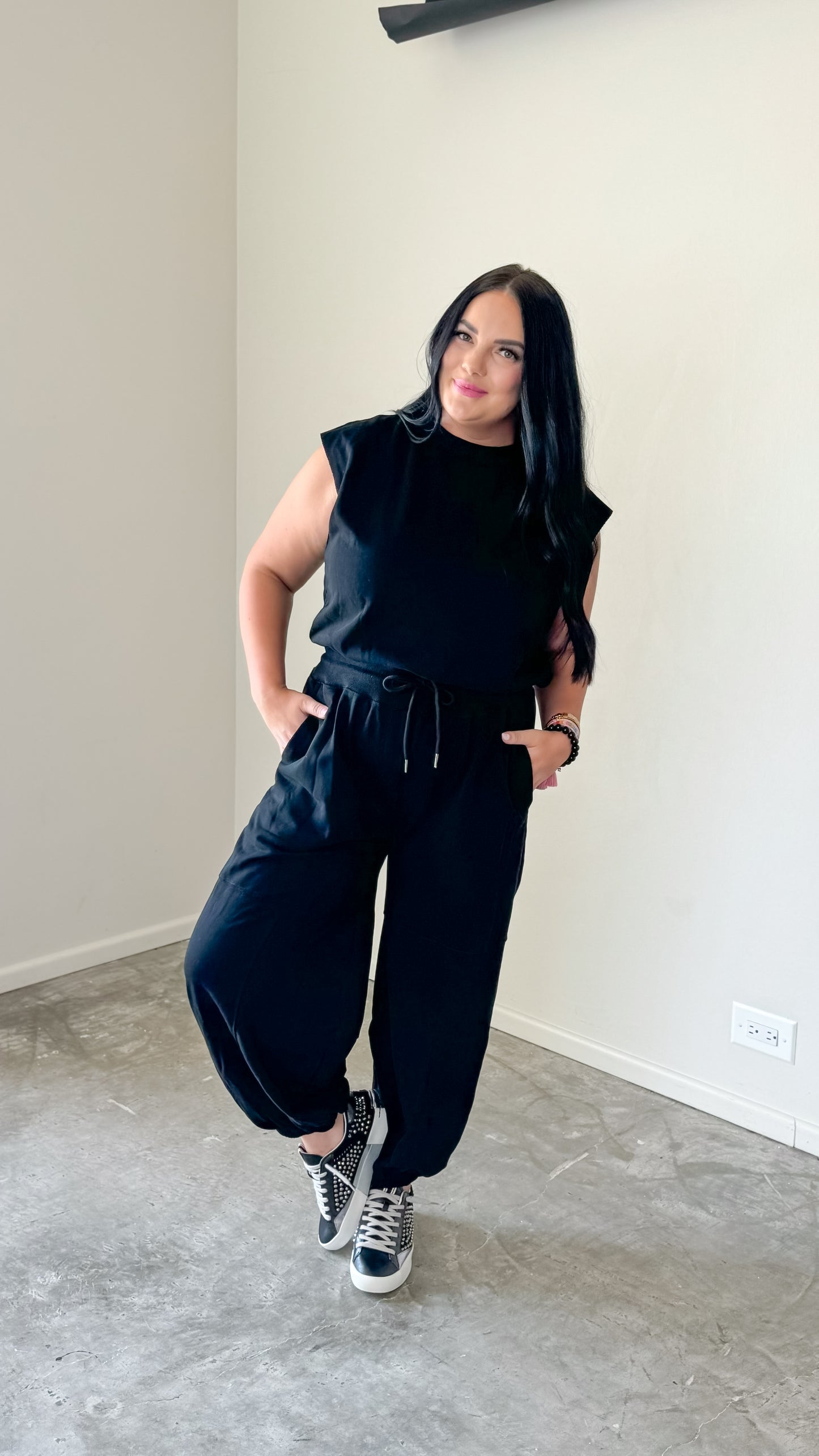 BLACK ON THE GO JUMPSUIT