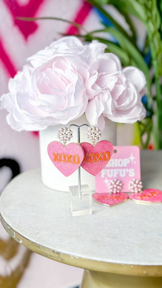 HEART ENAMEL XOXO EARRINGS