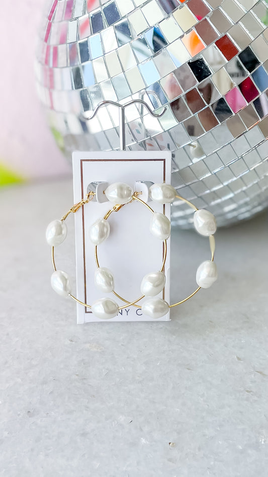 LINNY CO FRESHWATER PEARL HOOPS